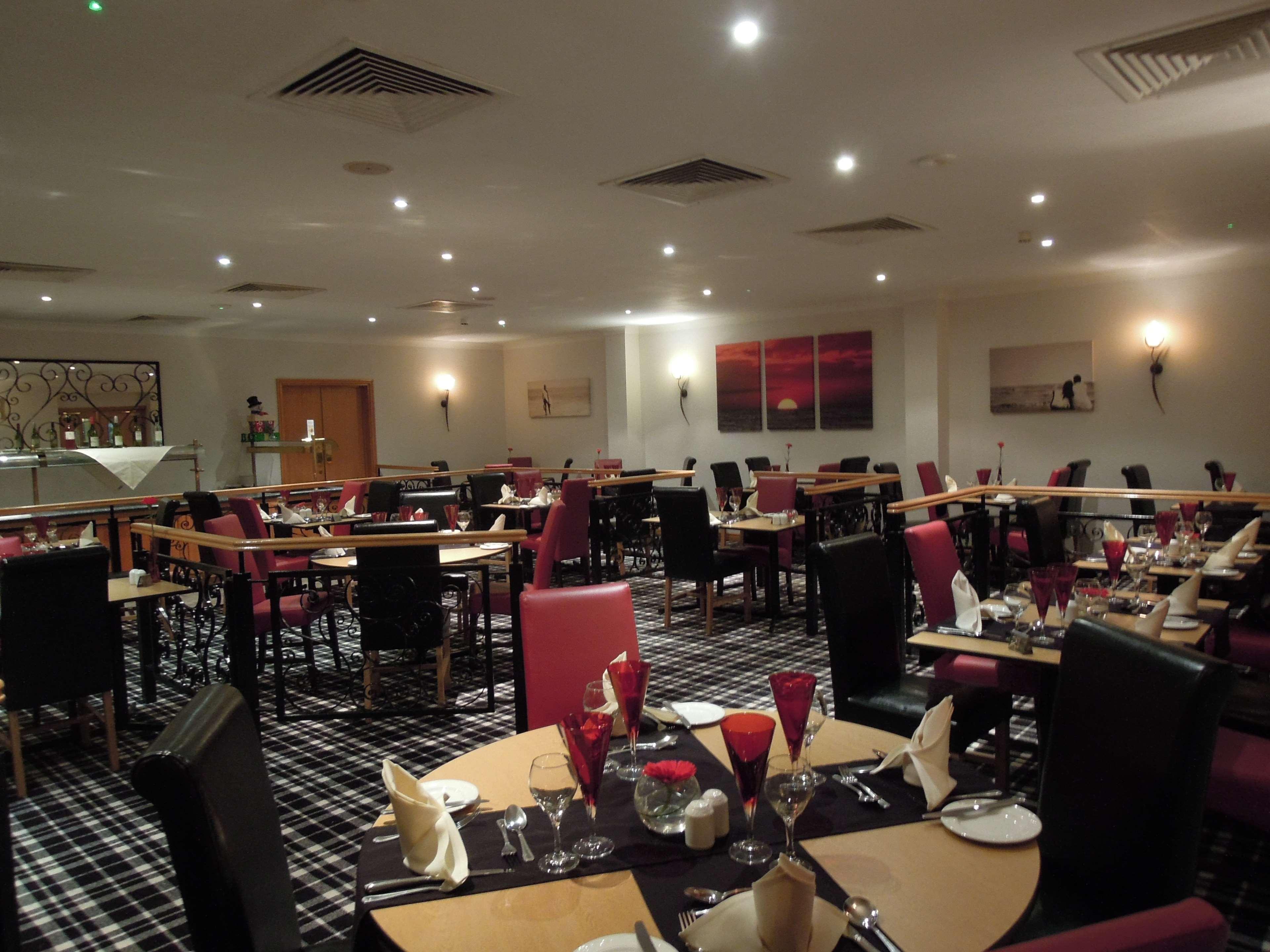 Best Western Plus Bentley Hotel, Leisure Club&Spa Thorpe on the Hill  Exterior foto
