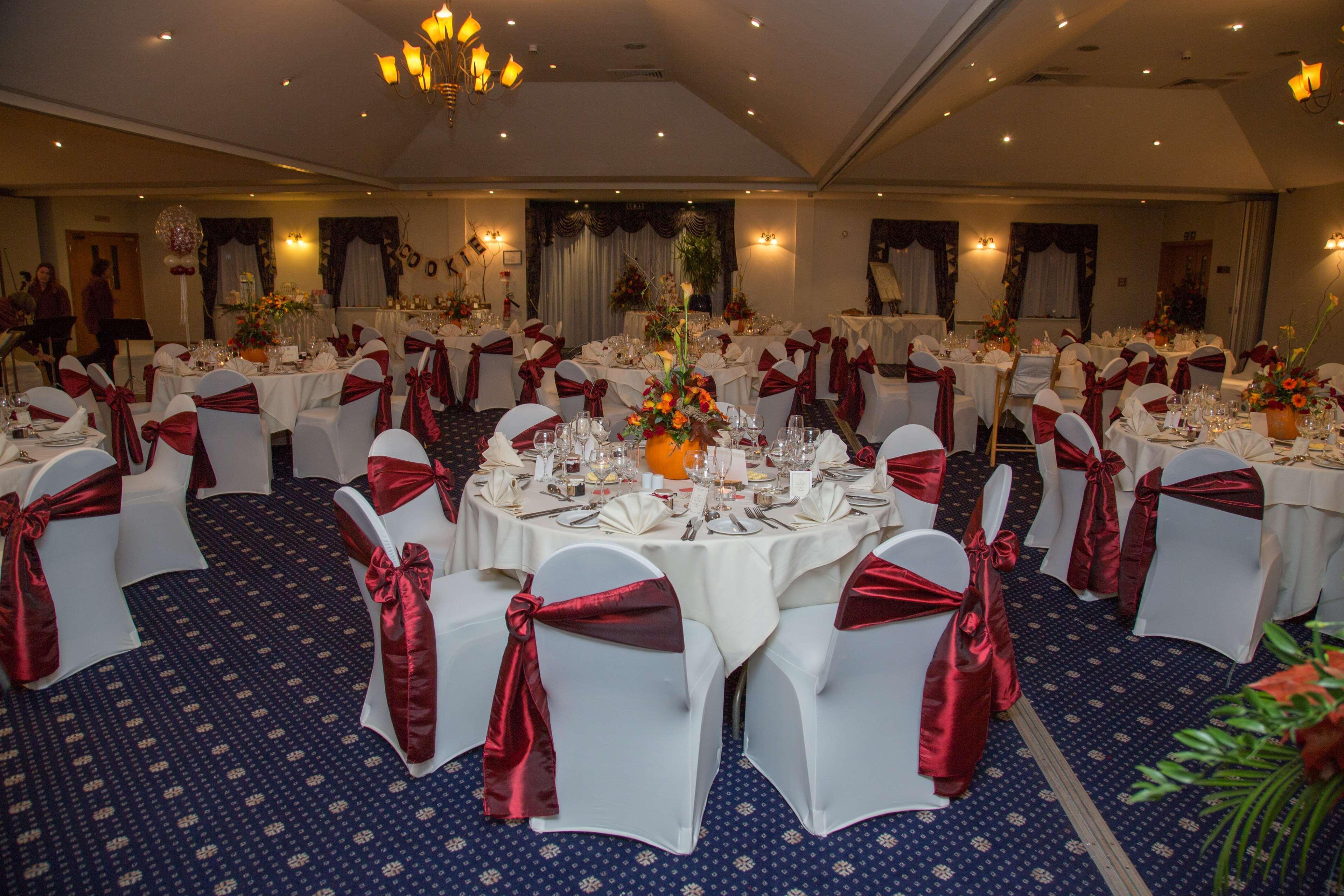 Best Western Plus Bentley Hotel, Leisure Club&Spa Thorpe on the Hill  Exterior foto