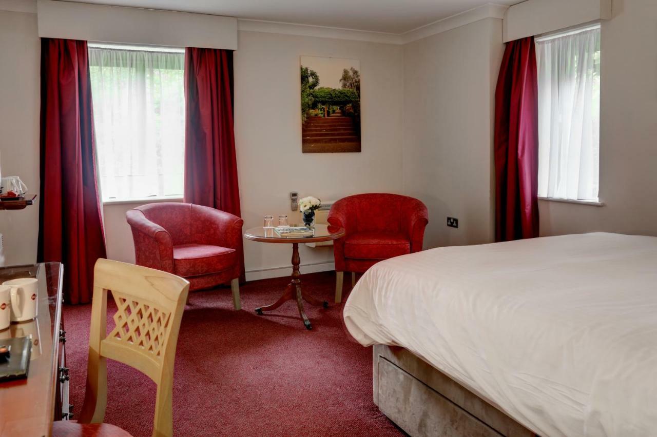 Best Western Plus Bentley Hotel, Leisure Club&Spa Thorpe on the Hill  Exterior foto